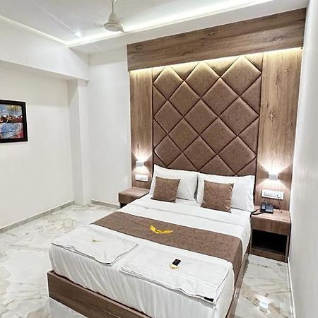 Mig Suites Mumbai Exterior photo