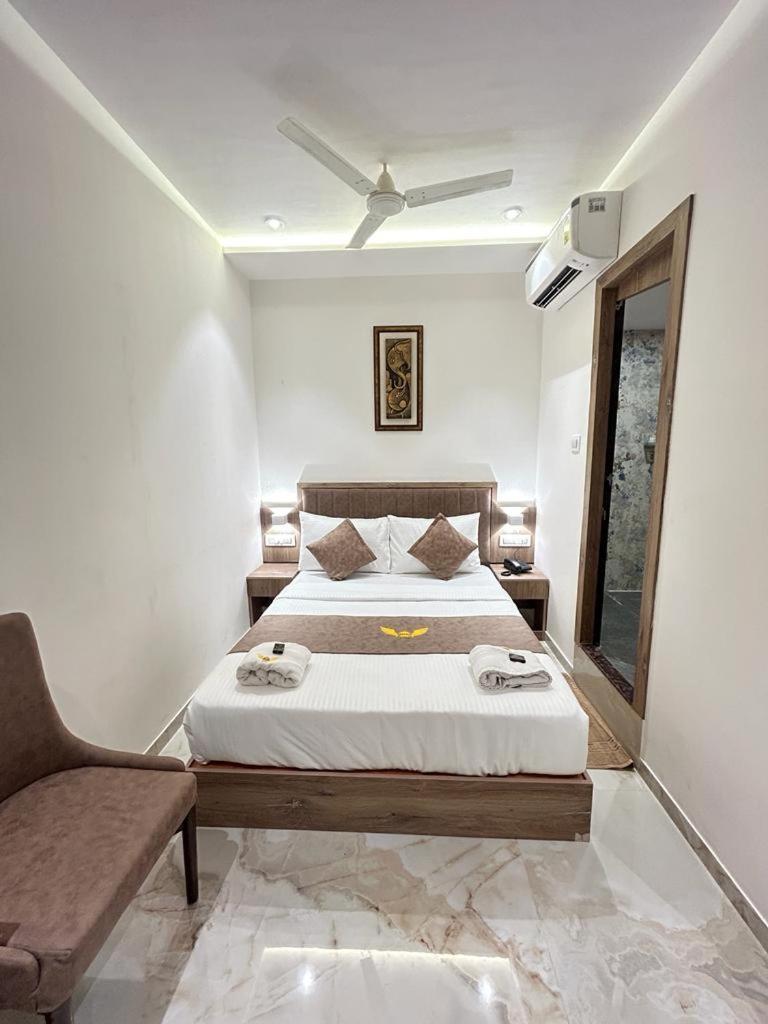 Mig Suites Mumbai Exterior photo