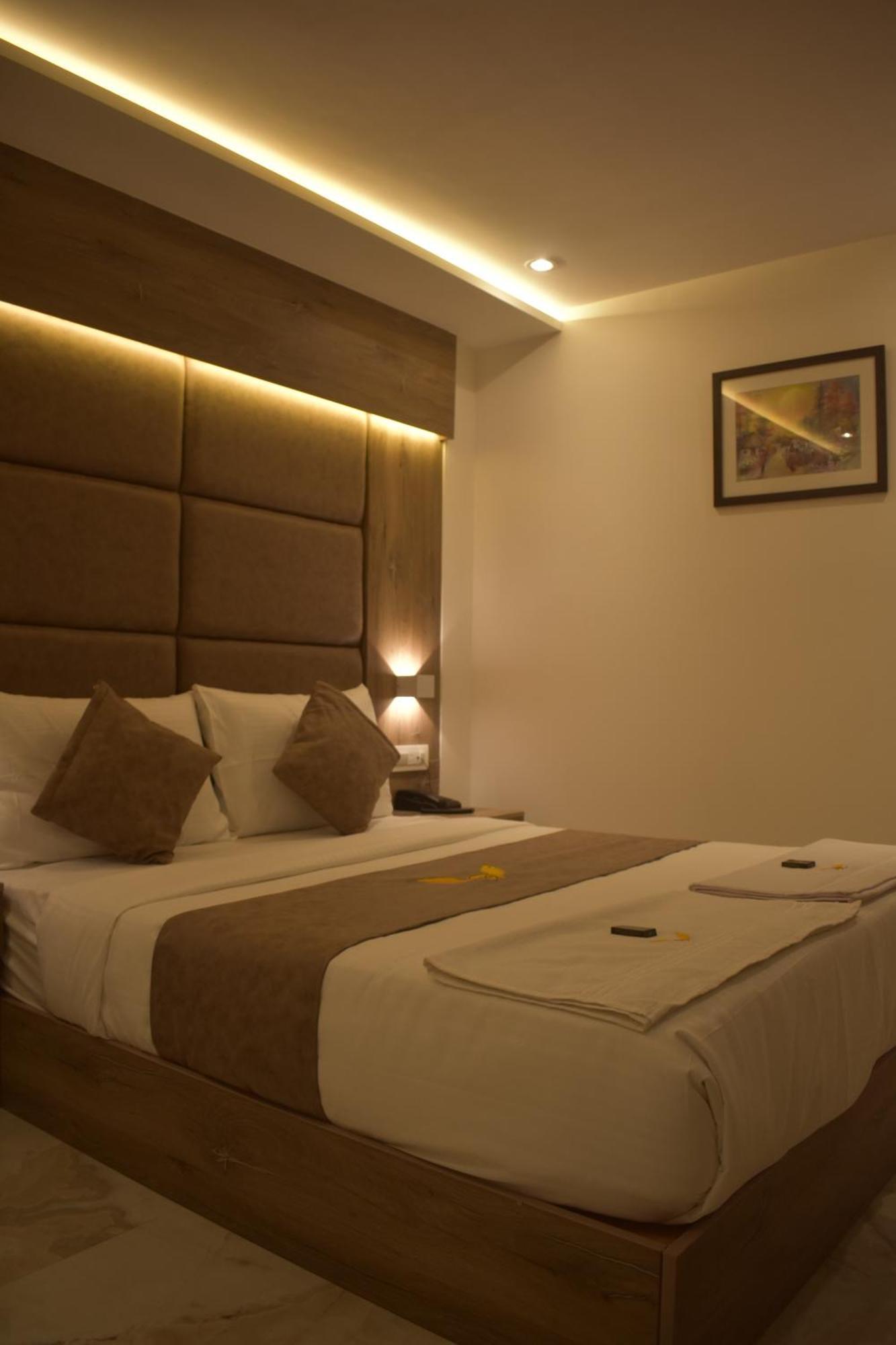 Mig Suites Mumbai Exterior photo