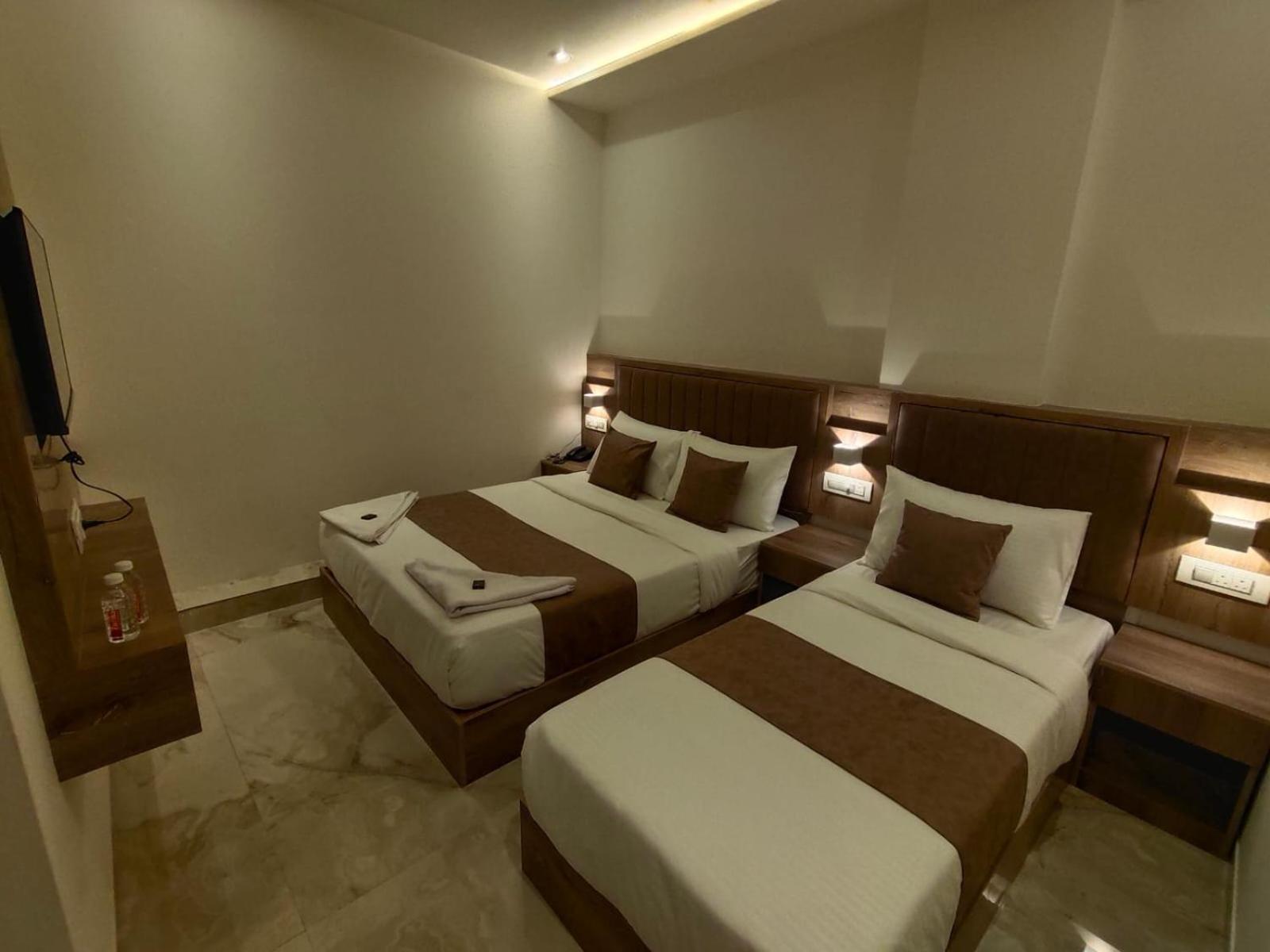 Mig Suites Mumbai Exterior photo