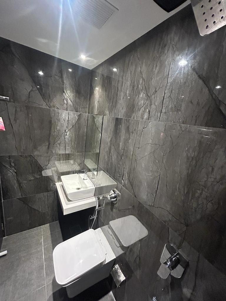 Mig Suites Mumbai Exterior photo