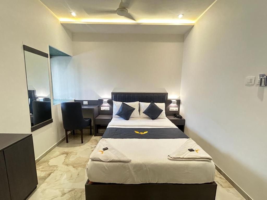 Mig Suites Mumbai Exterior photo