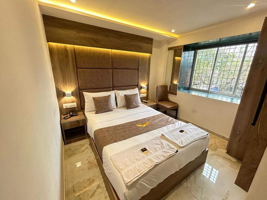 Mig Suites Mumbai Exterior photo